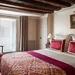 Des Saints Peres - Esprit De France Paris
