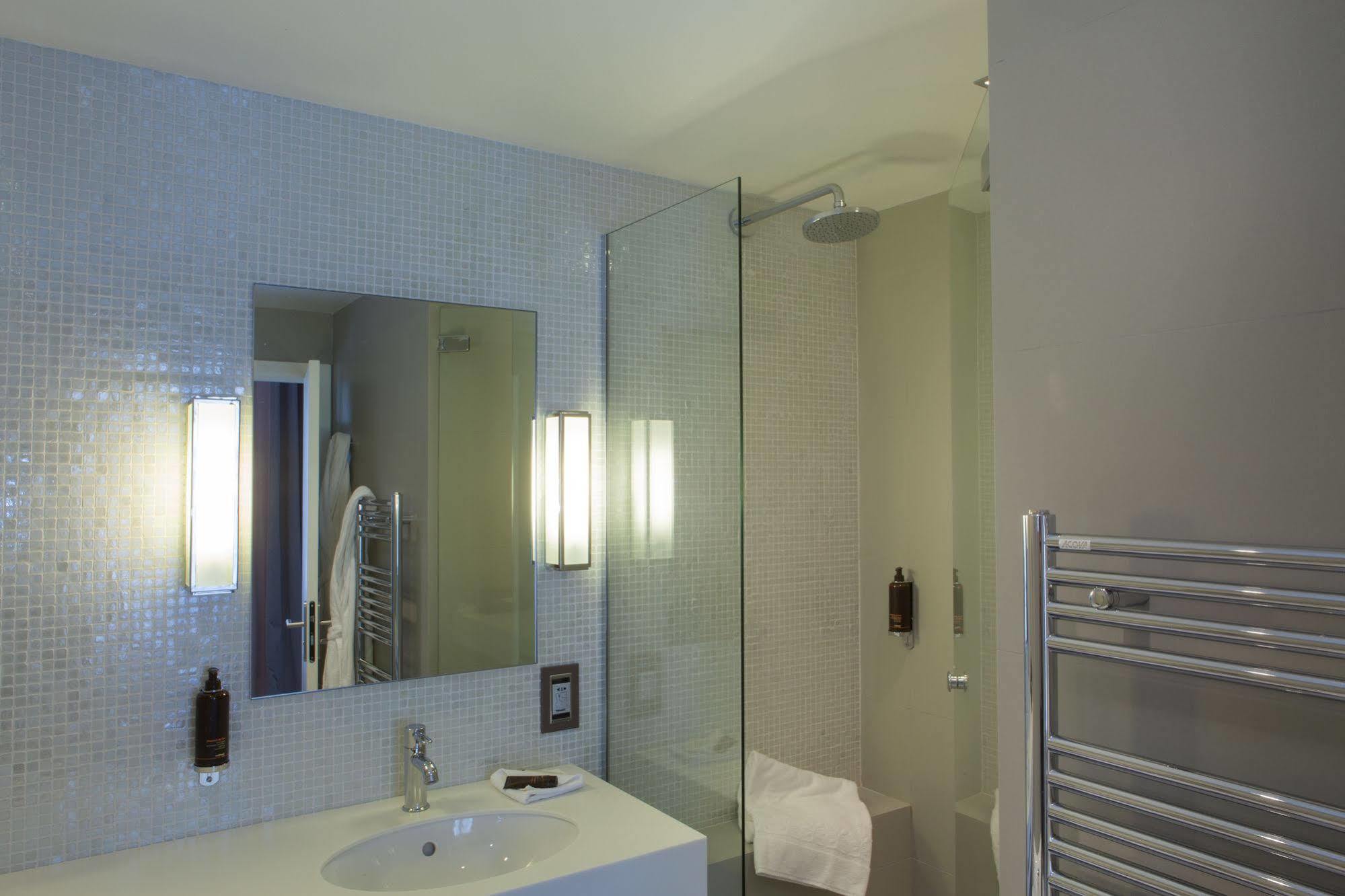 Hotel Des Saints Peres - Esprit De France